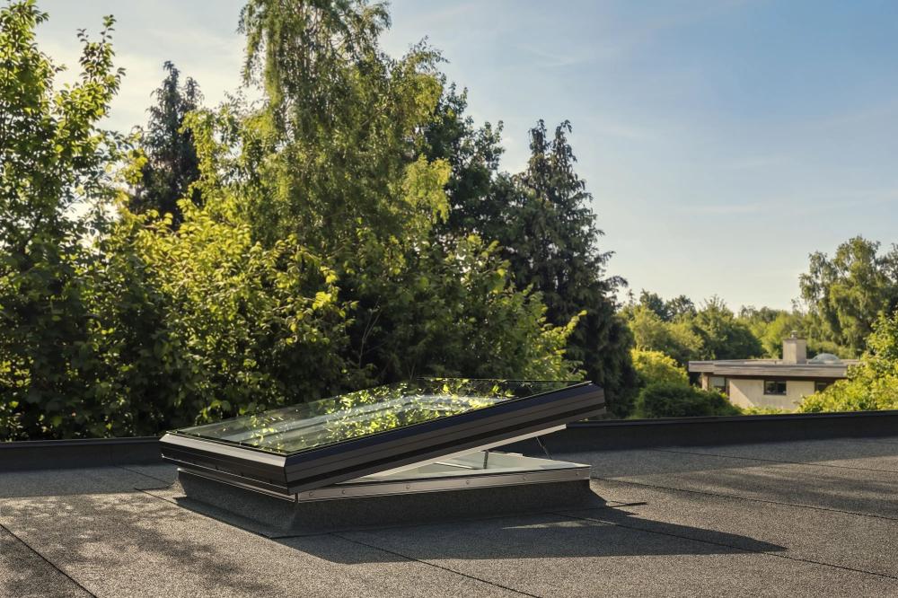 Nový světlík VELUX zpřístupňuje ploché sklo širšímu okruhu zákazníků